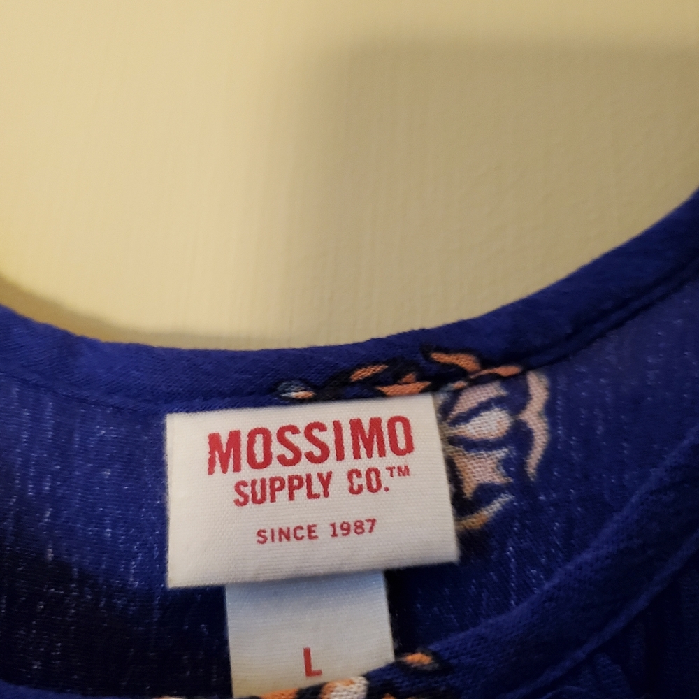 Cold shoulder top - Picture 2 of 2